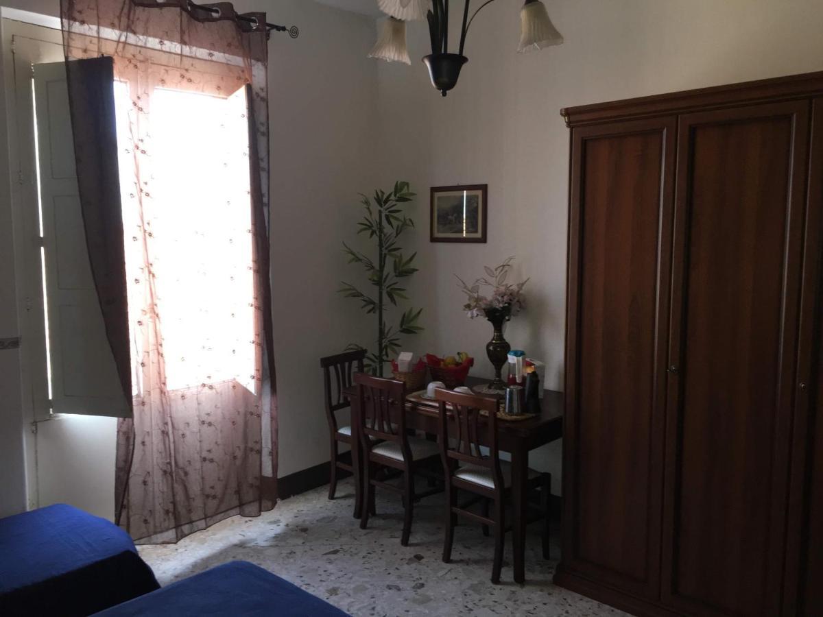 B&B Mistral Di Lizzio Salvatore Giarre Eksteriør bilde